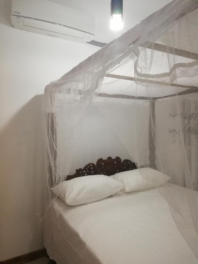 Bed and Breakfast Air Port 5 Minutes Super Clean Upul Negombo Exterior foto