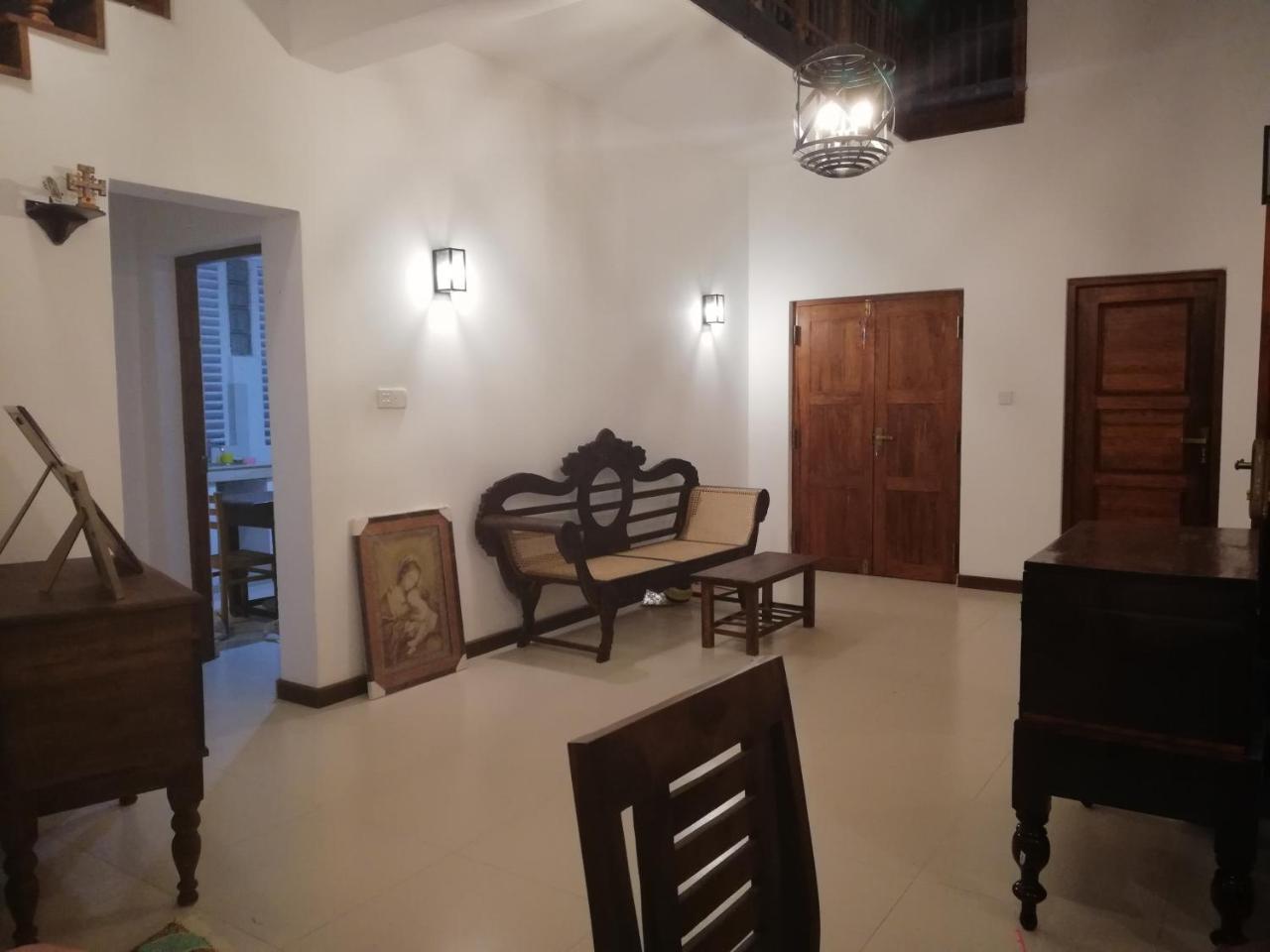 Bed and Breakfast Air Port 5 Minutes Super Clean Upul Negombo Exterior foto