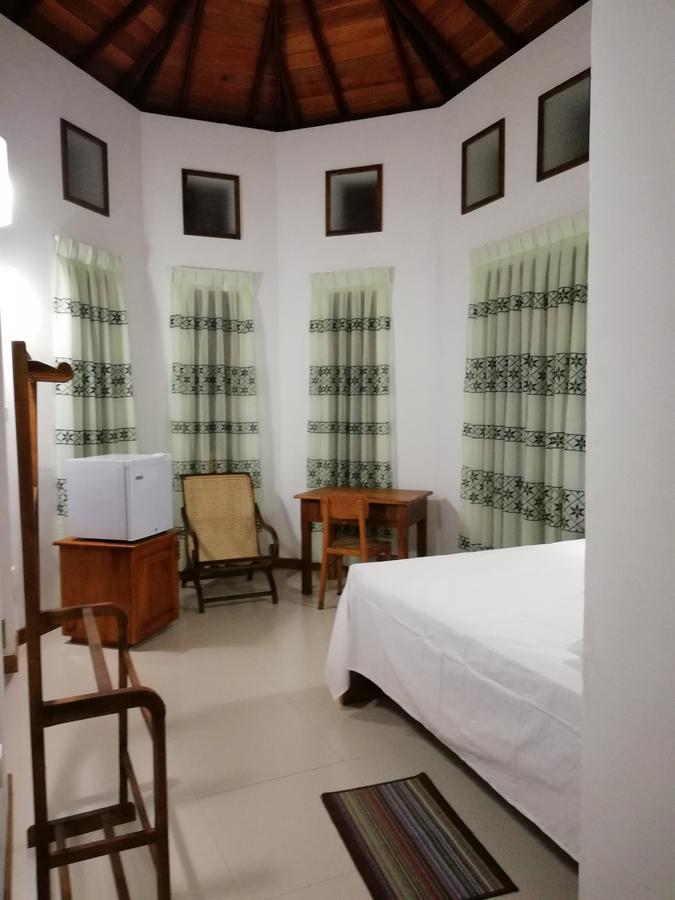 Bed and Breakfast Air Port 5 Minutes Super Clean Upul Negombo Exterior foto